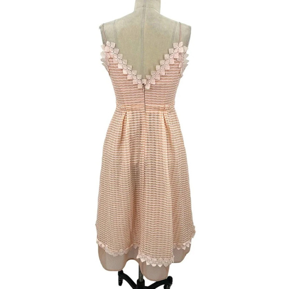 La Maison Talulah Beautiful Lie Dress In Powder Pink Size XS - Picture 7 of 11